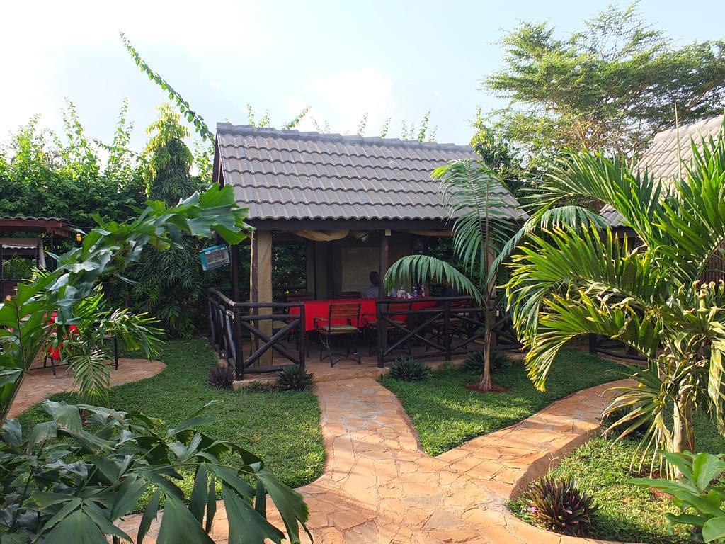 Afrika Lodges Voi Eksteriør billede